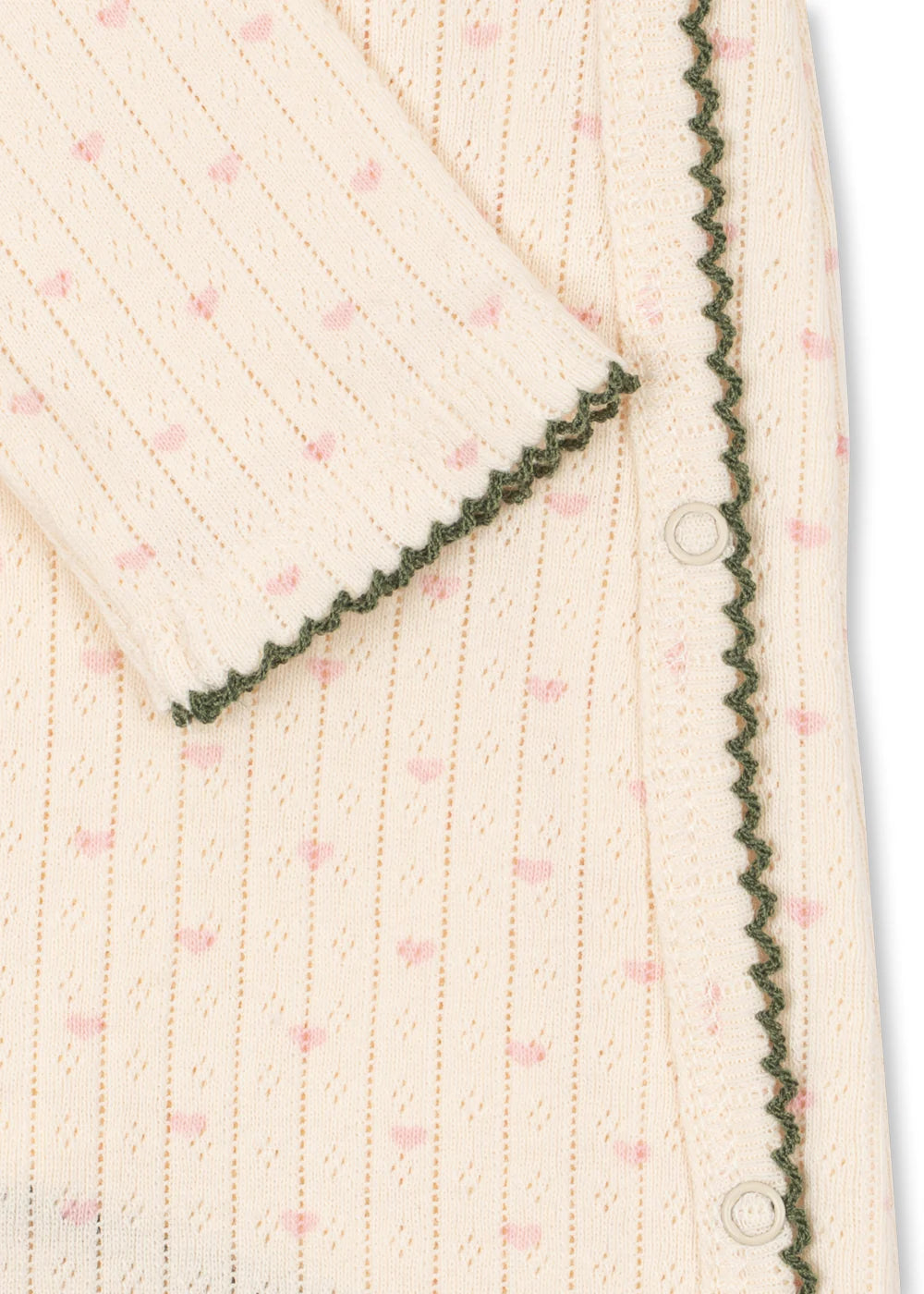 Minnie Newborn Onesie - Overslag Boxpakje met Ajourpatroon - Biologisch Katoen - GOTS - Konges Sløjd - close up