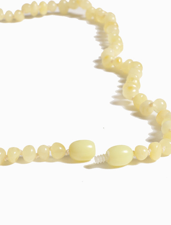 Alwero - Coni barnsteen ketting baby - 32cm - close up