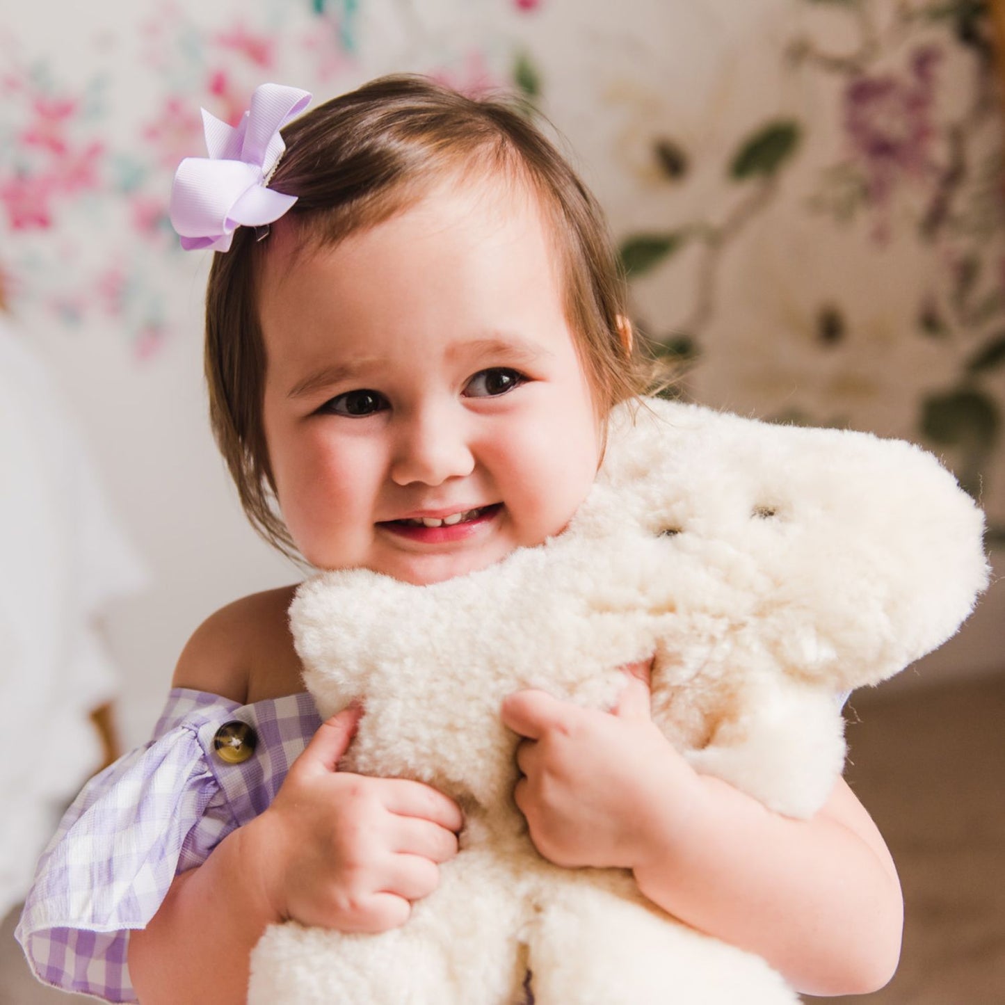 FLATOUTbear Original - 100% Australische schapenvacht - Knuffelbeer baby milk