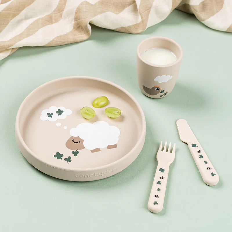 Zuignap bord - Silicone Stick&Stay plate - Tiny farm - Sand - Done by Deer - productfoto - afbeelding 4