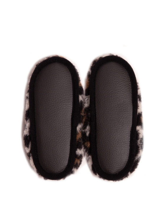 Chaussons Cloudlet – Pantoufles femme en laine – Leopard – 100% laine avec éco-semelle – Alwero