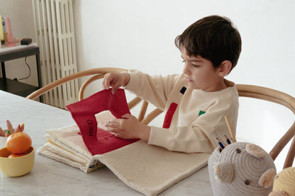 Sensory Book Bauhaus – Sensorisch activiteitenboek – 22 × 28 cm – Lorena Canals