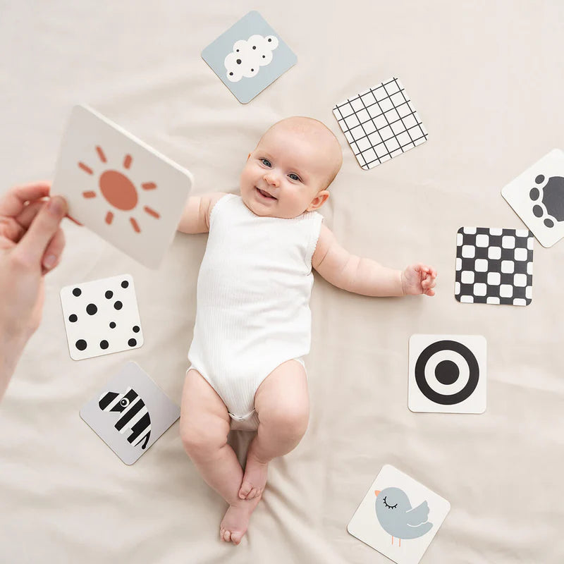 Visual Stimulation Cards - Baby contrast cards 10-pack - Elphee - Colour mix - Done by Deer