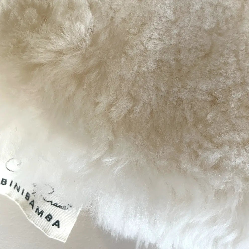 Sheepskin for LEVO Baby Rocker - 100% Merino Schapenvacht - Charlie Crane x Binibamba - productfoto - afbeelding 4