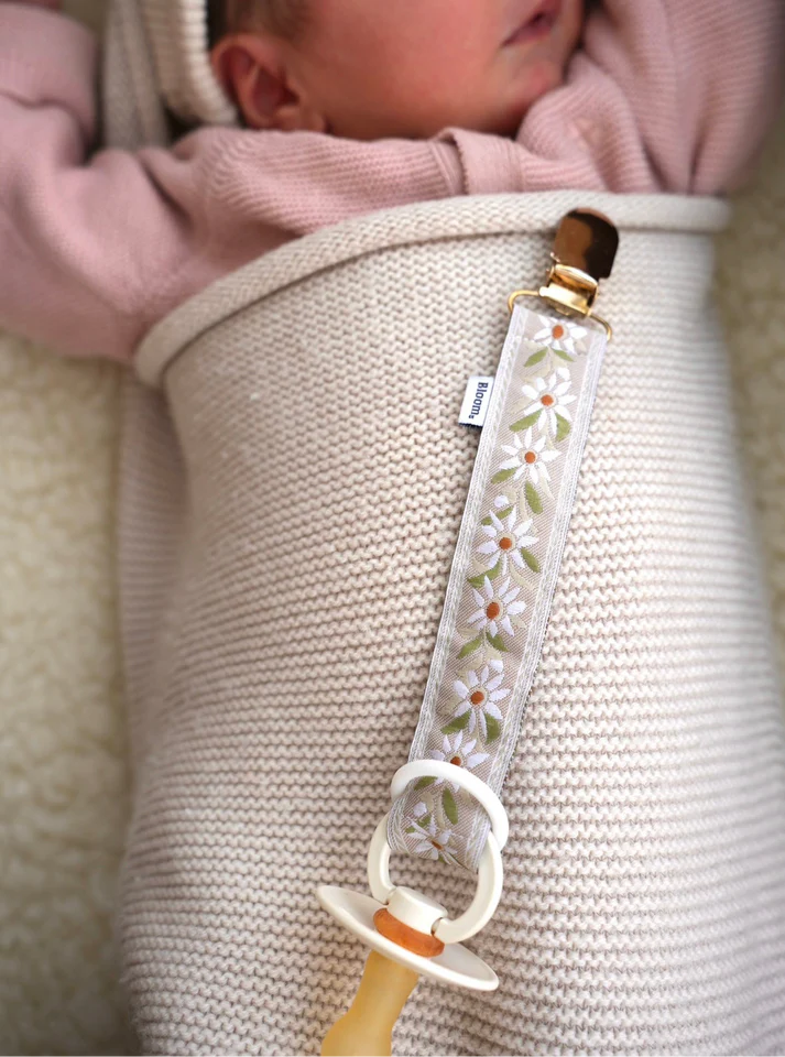 Speenkoord Nice - Handgemaakt - Baby Bloom Clips - productfoto - afbeelding 2
