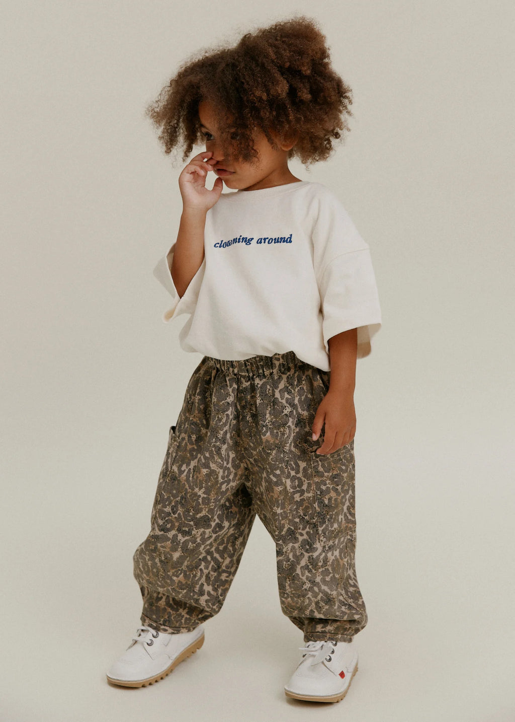 Emerson Leopard Trouser – Leopard oversized pants – 100% Organic Cotton – Claude & Co