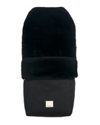 Noir Puffmuff – Luxuriöser schwarzer Kinderwagenfußsack aus Merino-Lammfell – BINIBAMBA