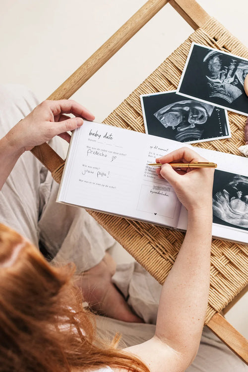 Baby invulboekje - Mijn echoboekje - Linnen Taupe - Fyllbooks - productfoto - afbeelding 2