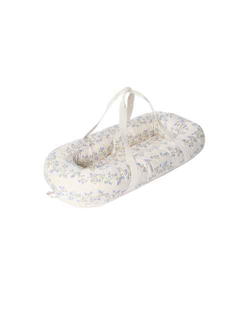Baby Nest - Bellflower - Babylft - Biologisch katoen - Blauwe bloemen - Garbo & Friends - Garbo&Friends - productfoto