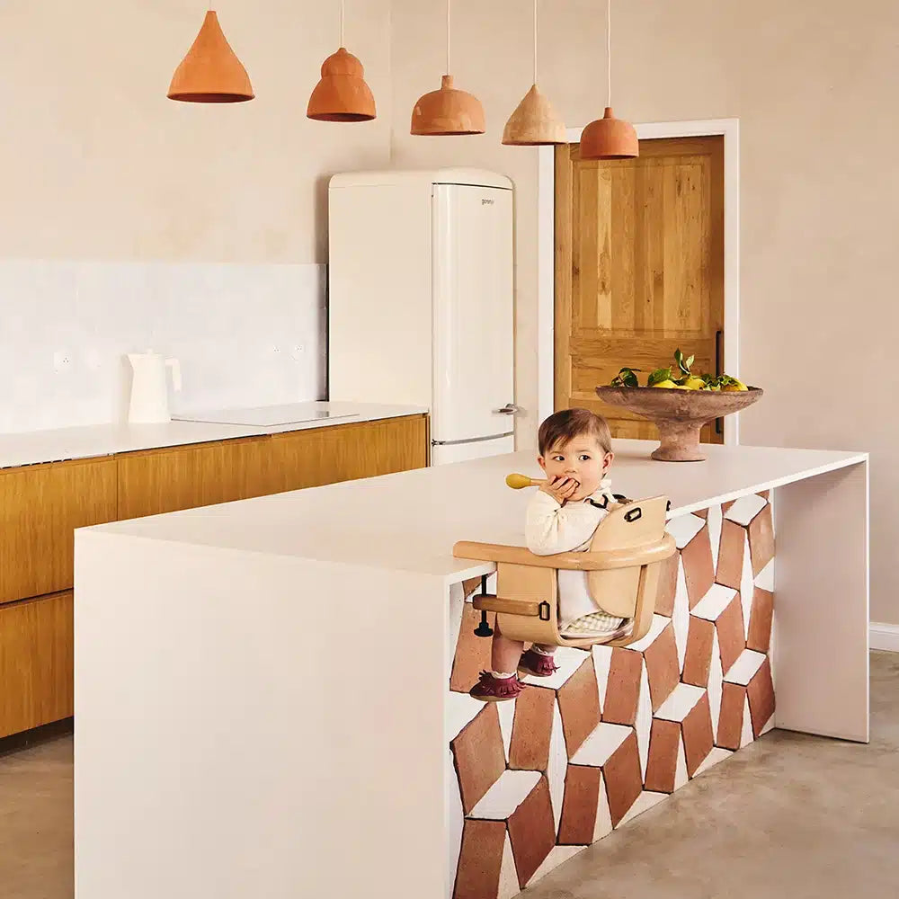 HIKO Baby Table Seat - Houten Tafelstoeltje - Vanaf 6 Maanden tot 15 kg - Charlie Crane - productfoto - afbeelding 5