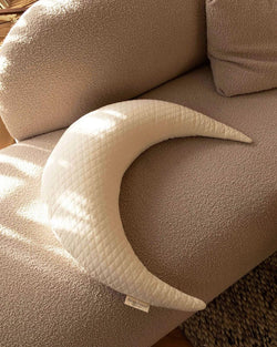 Stillkissen Mond - Moon Nursing Pillow - Bio-Baumwolle - Moonboon - Produktfoto - Bild 3