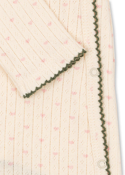 Minnie Newborn Onesie - Overslag Boxpakje met Ajourpatroon - Biologisch Katoen - GOTS - Konges Sløjd - close up