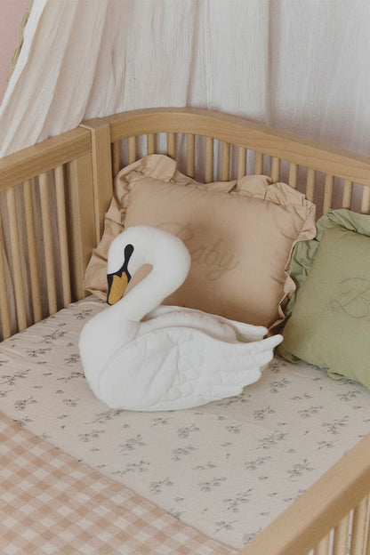 Baby Cushion – Sierkussen met borduursel – Rose & Matcha – 32 × 22 cm – Lorena Canals