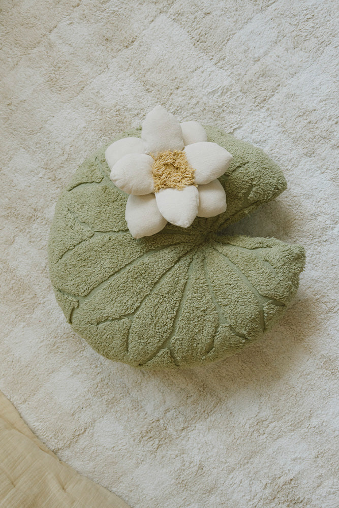 Floor Cushion Water Lily - Vloerkussen en poef - Matcha - 60 × 60 cm - Lorena Canals - productfoto