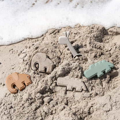 Sand figures + shovel - Sand play set 3 pcs - Deer friends - Colour mix - Done by Deer