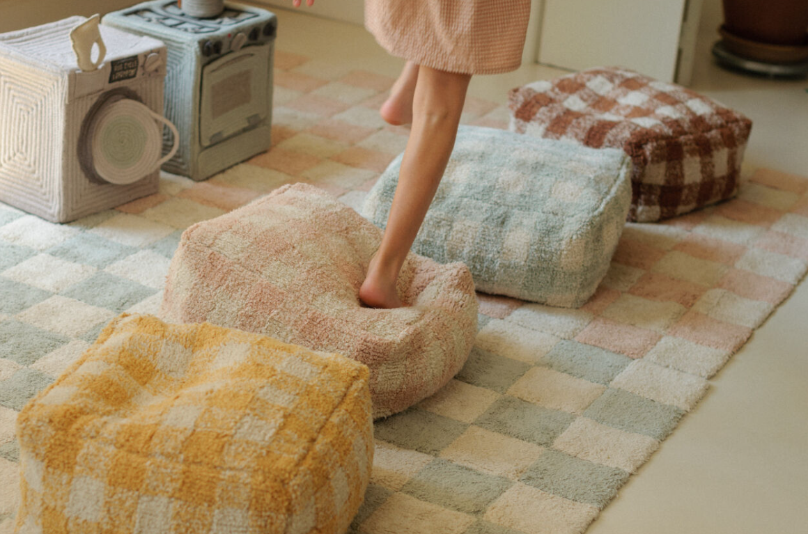 Pouf Vichy – Kinderpoef met ruitjes – Lorena Canals