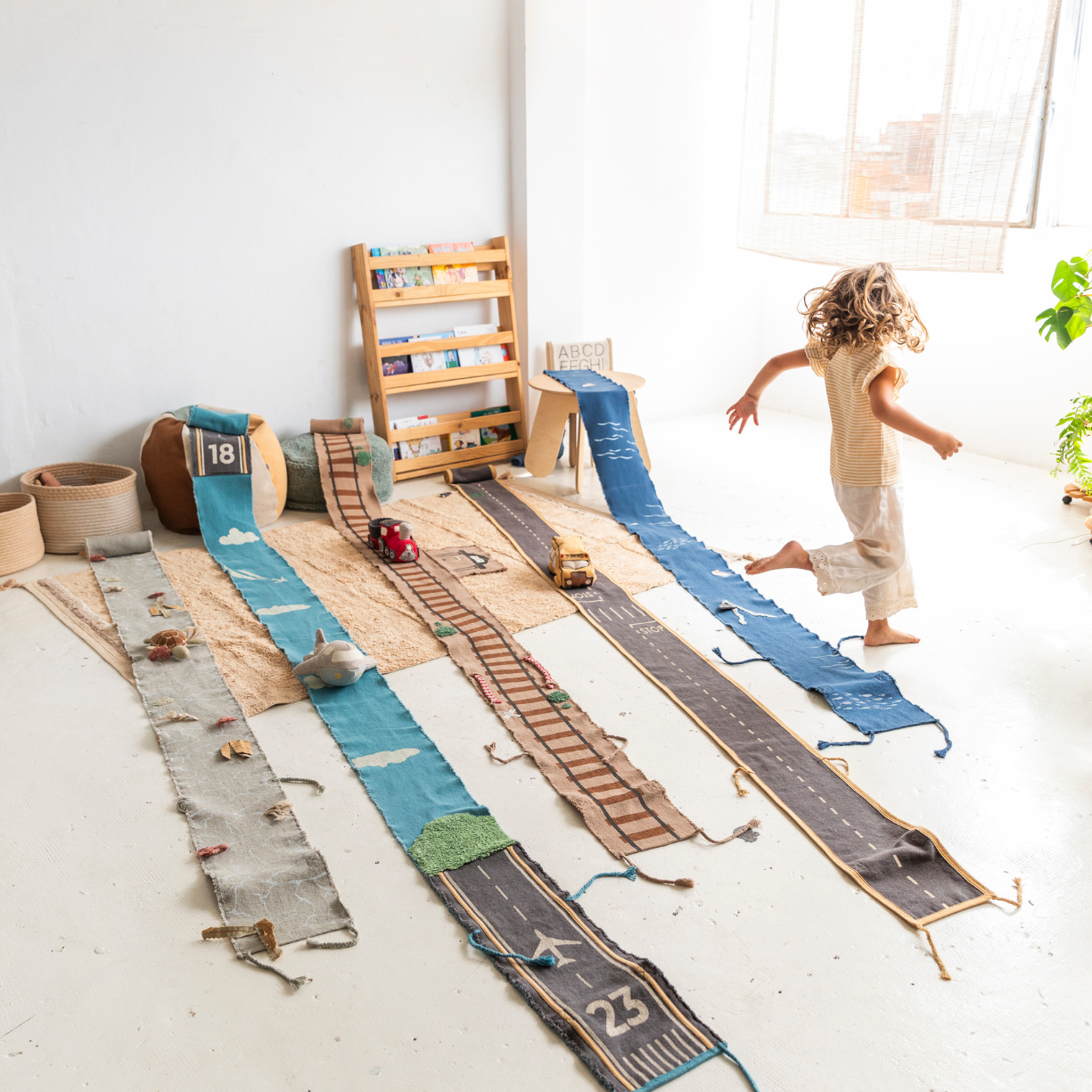 Ride & Roll Sea Clean Up Boat – Educatieve speelbaan met boot – 4 meter – Lorena Canals