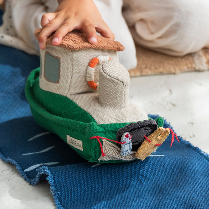 Ride & Roll Sea Clean Up Boat – Educatieve speelbaan met boot – 4 meter – Lorena Canals