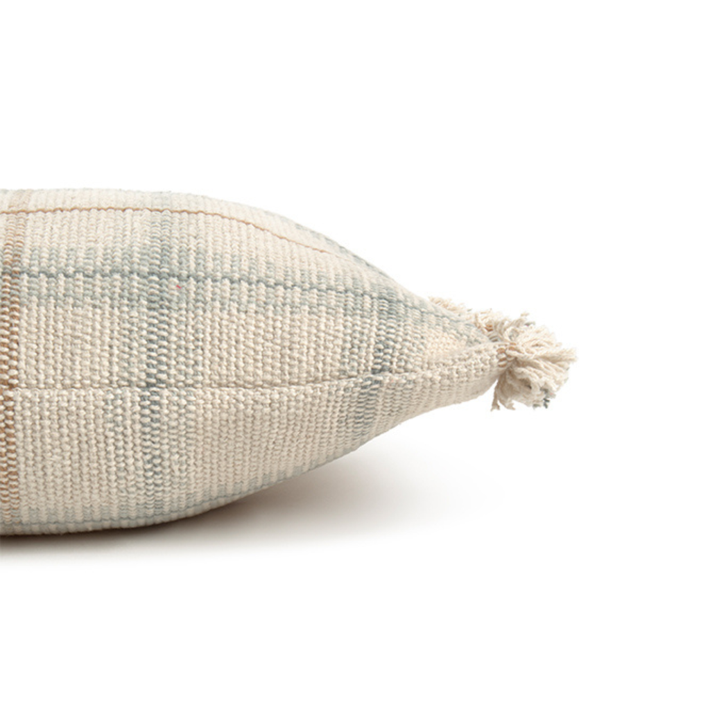 Handloom Cushion - Blue Sage - 25 × 40 cm - Lorena Canals - productfoto - afbeelding 3