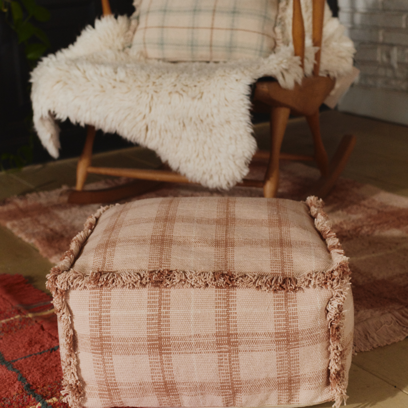 Handloom Pouf - Rose - 40 × 40 × 20 cm - Lorena Canals - productfoto - afbeelding 4