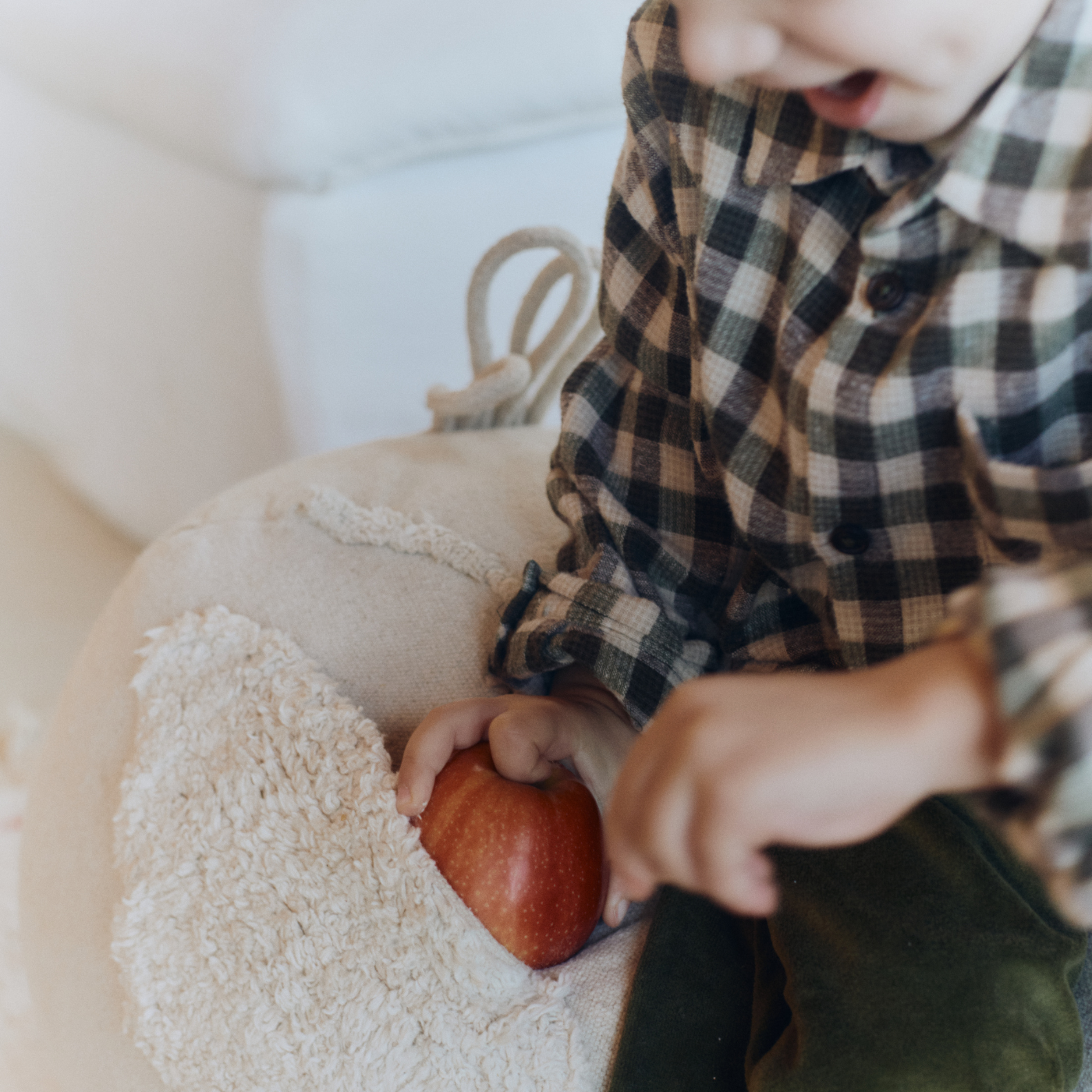 Pouf Chicken – Kinderpoef Mamma Chicken – 60 × 40 × 44 cm – Lorena Canals