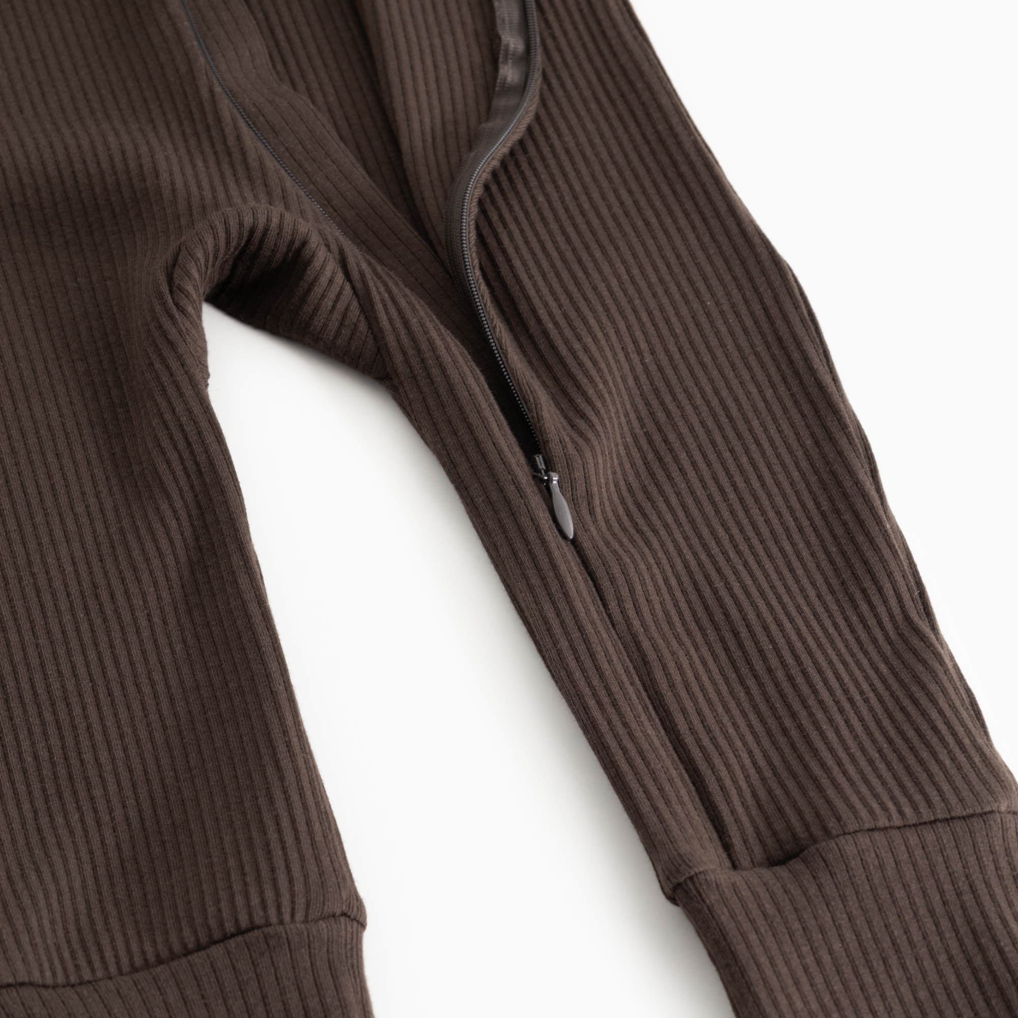 Baby boxpakje Rompy Zip met omslagvoetjes en wantjes - Biologisch katoen & modal - Dark Roast - MarMar Copenhagen - productfoto - afbeelding 3