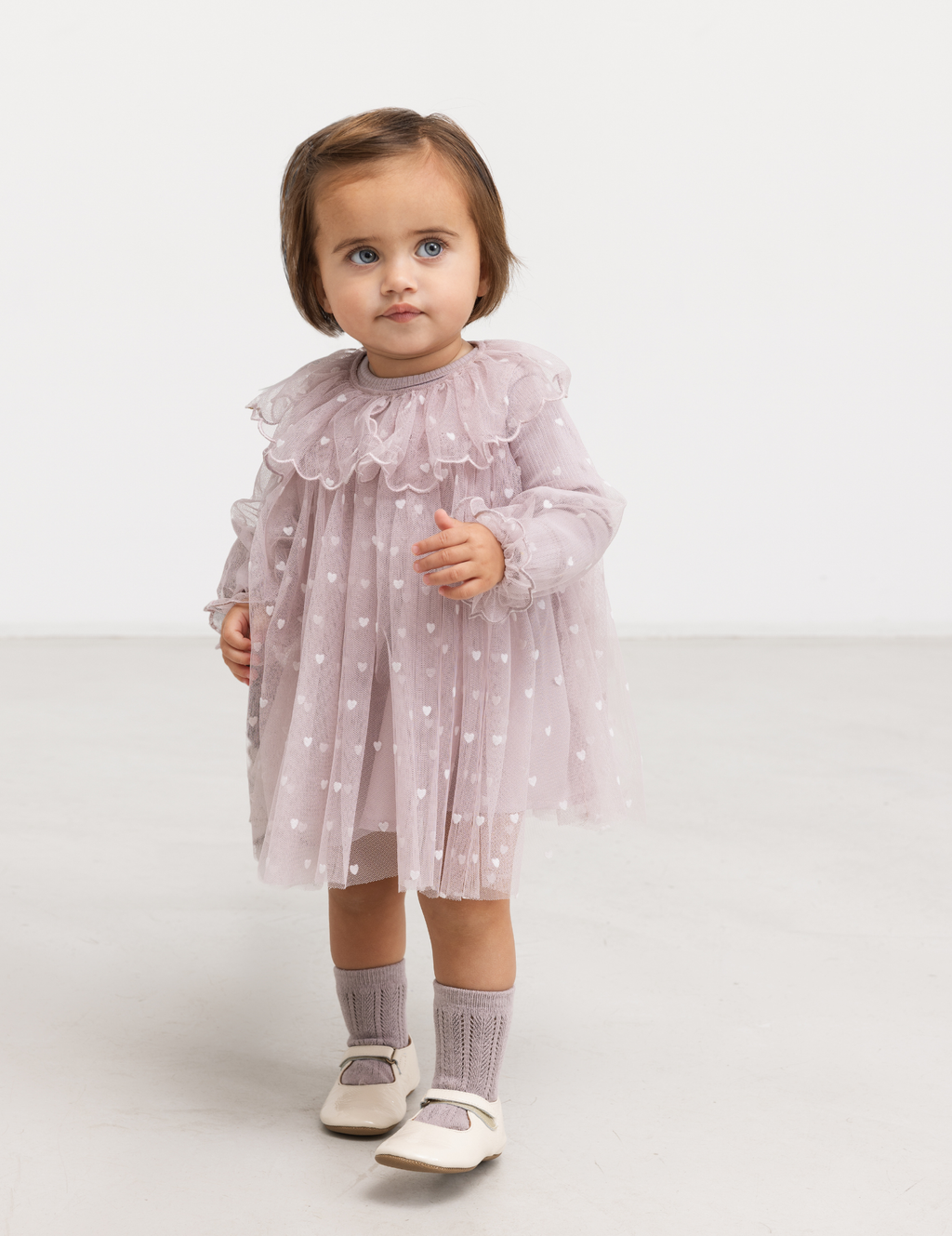 Tule babyjurk Dera B met hartjes - Cloud Gray Hearts - MarMar Copenhagen - productfoto - afbeelding 2