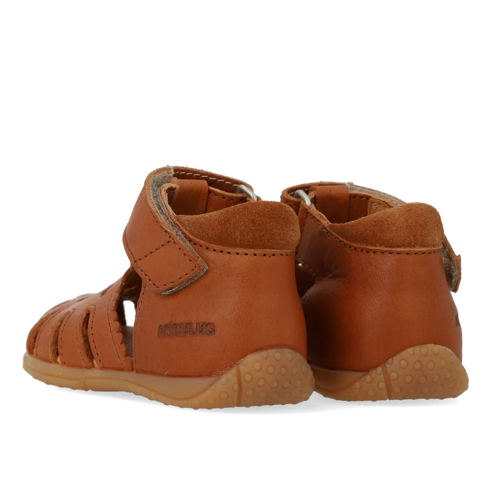 Angulus - The child's first sandal with contrast stitching - Eerste Sandaaltjes - Cognac - Chroomvrij Leer Zijaanzicht