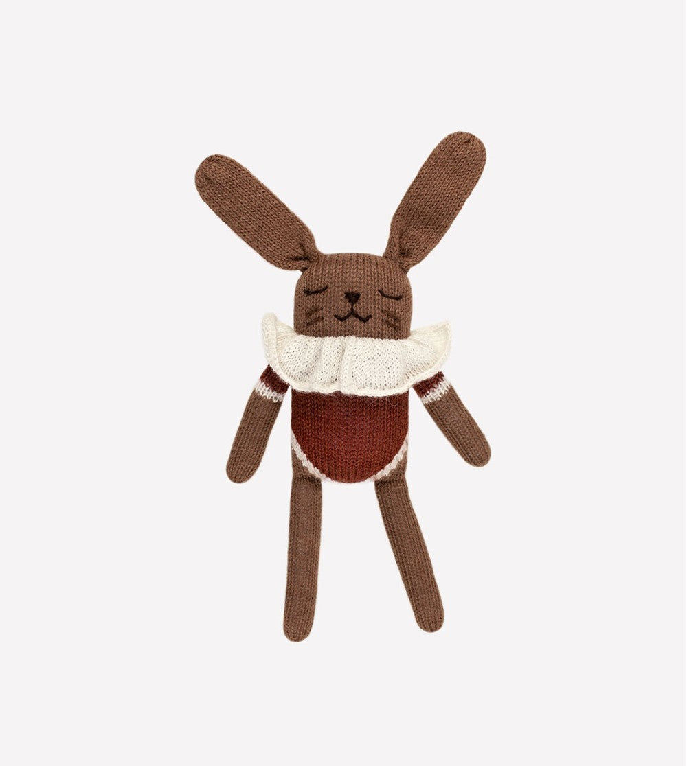 Gebreid knuffel konijntje - Sienna bodysuit - Alpaca wol - Main Sauvage - productfoto