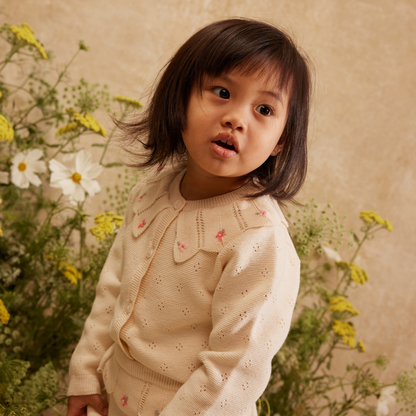 Gebreid vestje - Cardigan Mynalette - Katoen - Cream - Louise Misha close up