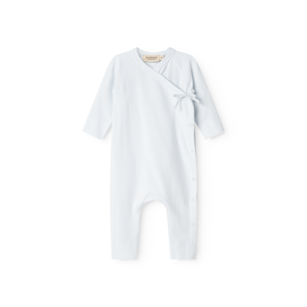 MarMar Copenhagen Rula Modal Overslag Boxpak Zacht Baby Jumpsuit met Wikkelsluiting TENCEL™ Modal & Biologisch Katoen light blue lichtblauw
