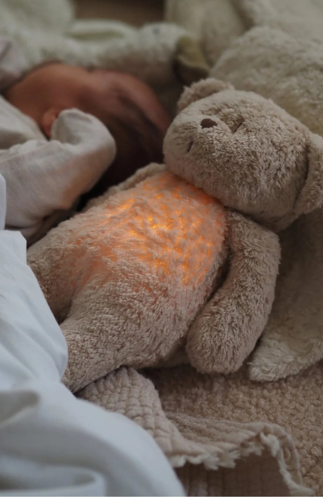 Knuffelbeer met hartslag & white noise - The Humming Bear 2.0 - Biologisch GOTS katoen - Moonie