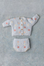 Top Bottom Mony – Gebreide Babyset Lichtblauw – Tencel & Alpaca Blend – Louise Misha